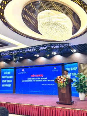 Ông Nguyễn Phước Lộc phát biểu tại Hội Nghị Ông Nguyễn Phước Lộc phát biểu tại Hội Nghị