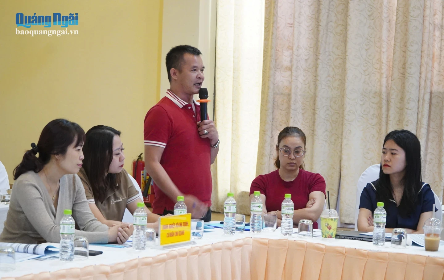 Các hộ kinh doanh, cá nhân kinh doanh đặt câu hỏi liên quan.